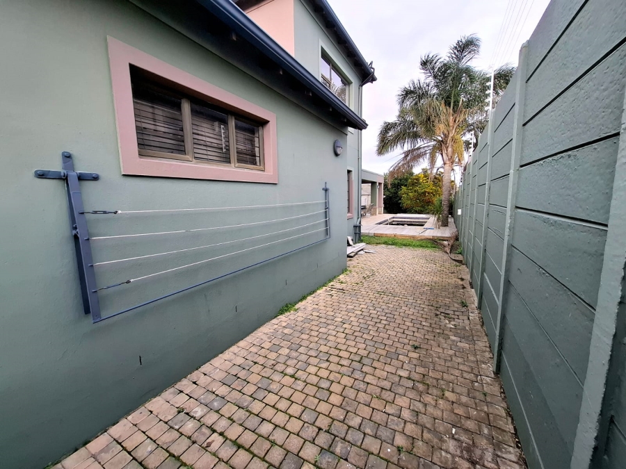 4 Bedroom Property for Sale in Haasendal Western Cape